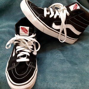Black Hi Top Van's Skater Shoes Size 6.5 Men or 8 Womens